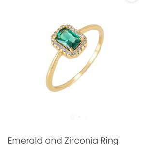 Emerald Green Cubic Zirconia Halo Ring - Gold plated